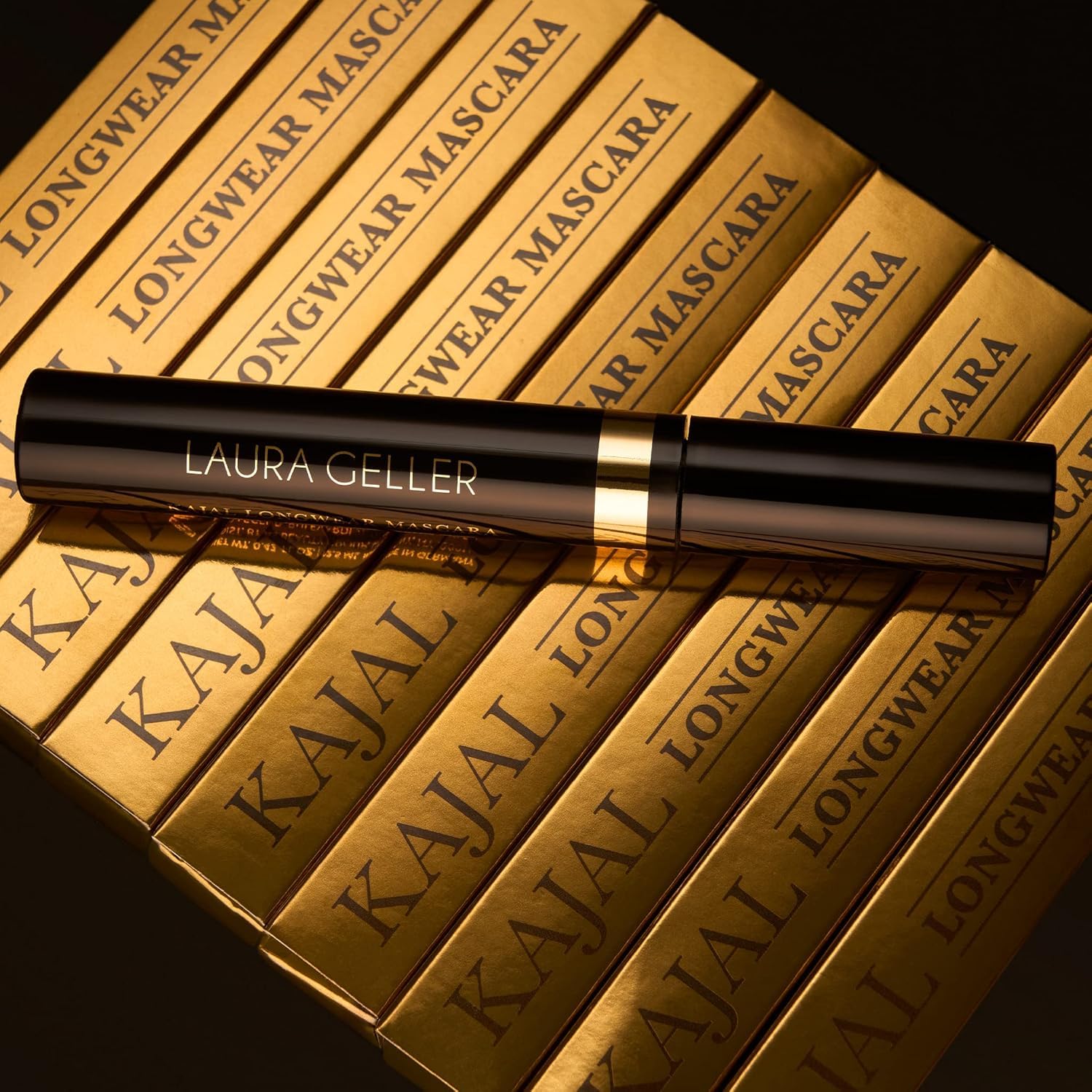 Volumizing buildable kohl mascara product shot highlighting the brush shape.