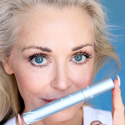Prime Prometics lengthening mascara brush head close up