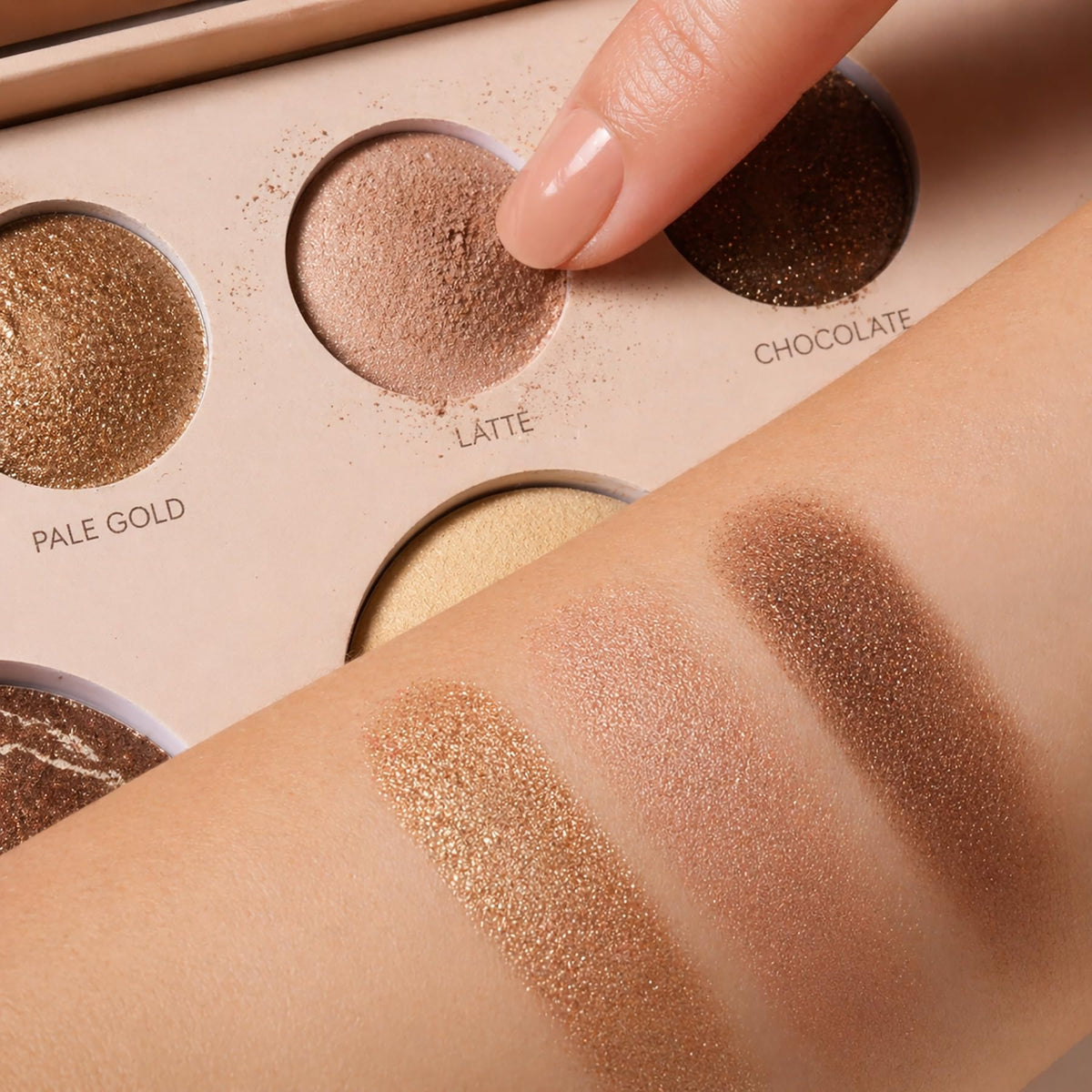 Llasido face palette close up of baked eyeshadow shades