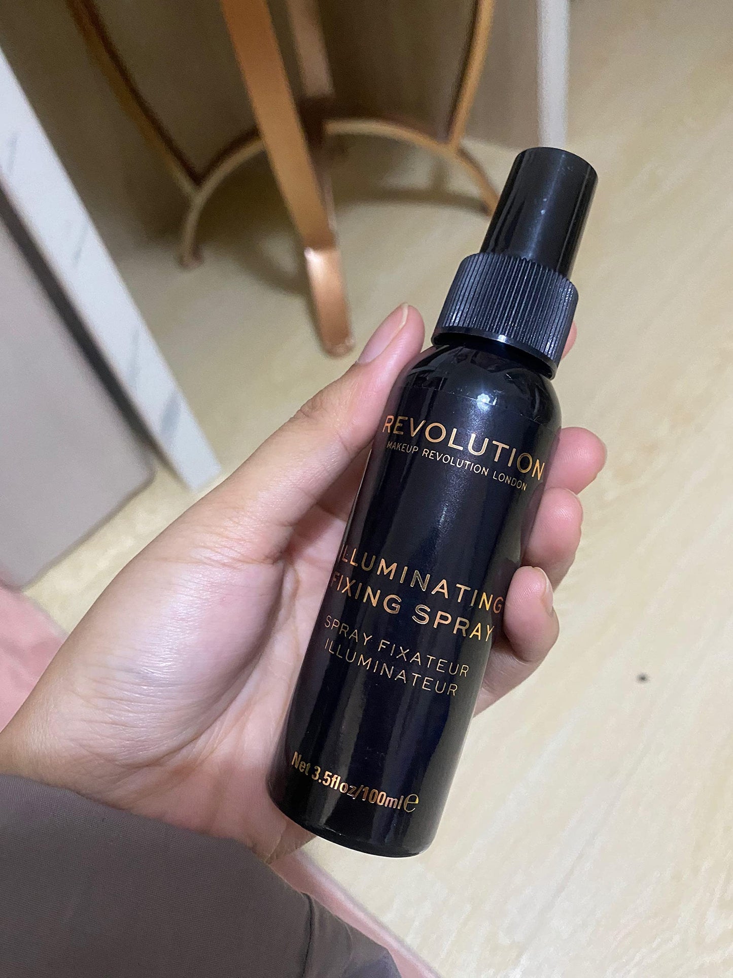 Makeup Revolution Sport Fix setting spray side profile