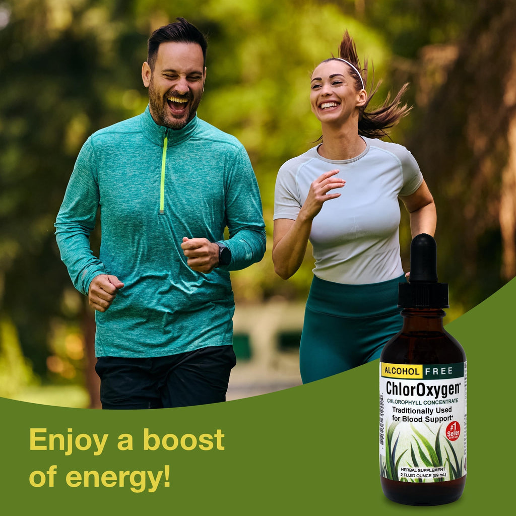 Herbs Etc chlorophyll concentrate liquid texture and dark green color detail