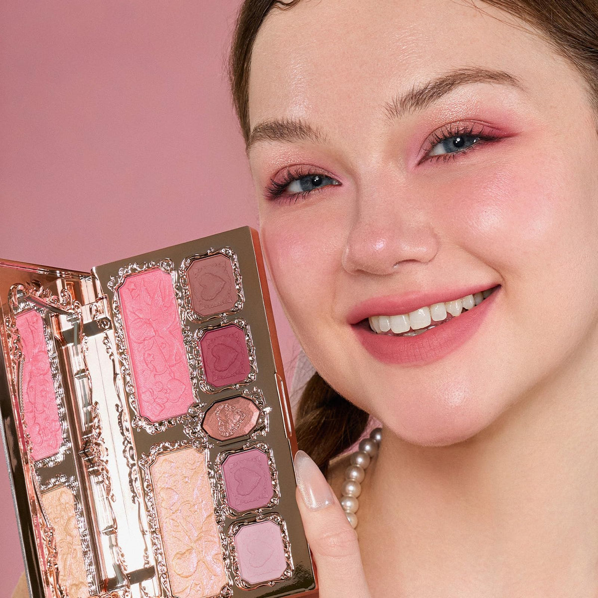 Flower Knows makeup palette matte and shimmer texture swatch