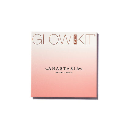 Model applying Anastasia Beverly Hills Sun Dipped highlighter
