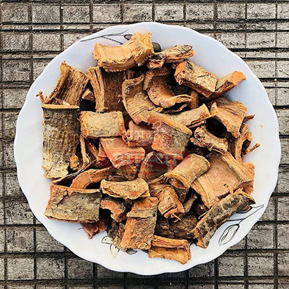 Close up view of the pure sun dried raw herbal supplement packaging.
