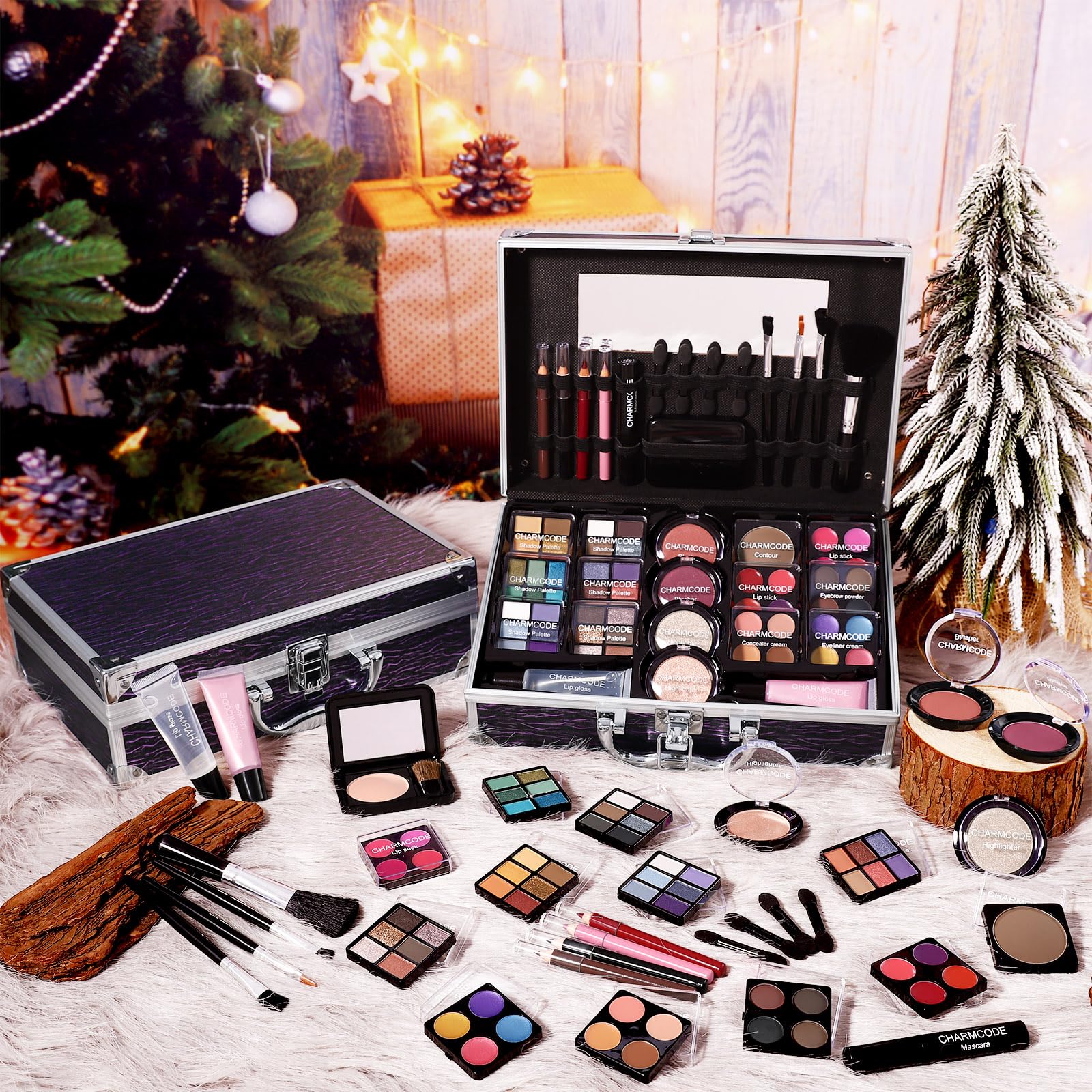 Charmcode makeup train case lock mechanism and sturdy aluminum corner protectors.