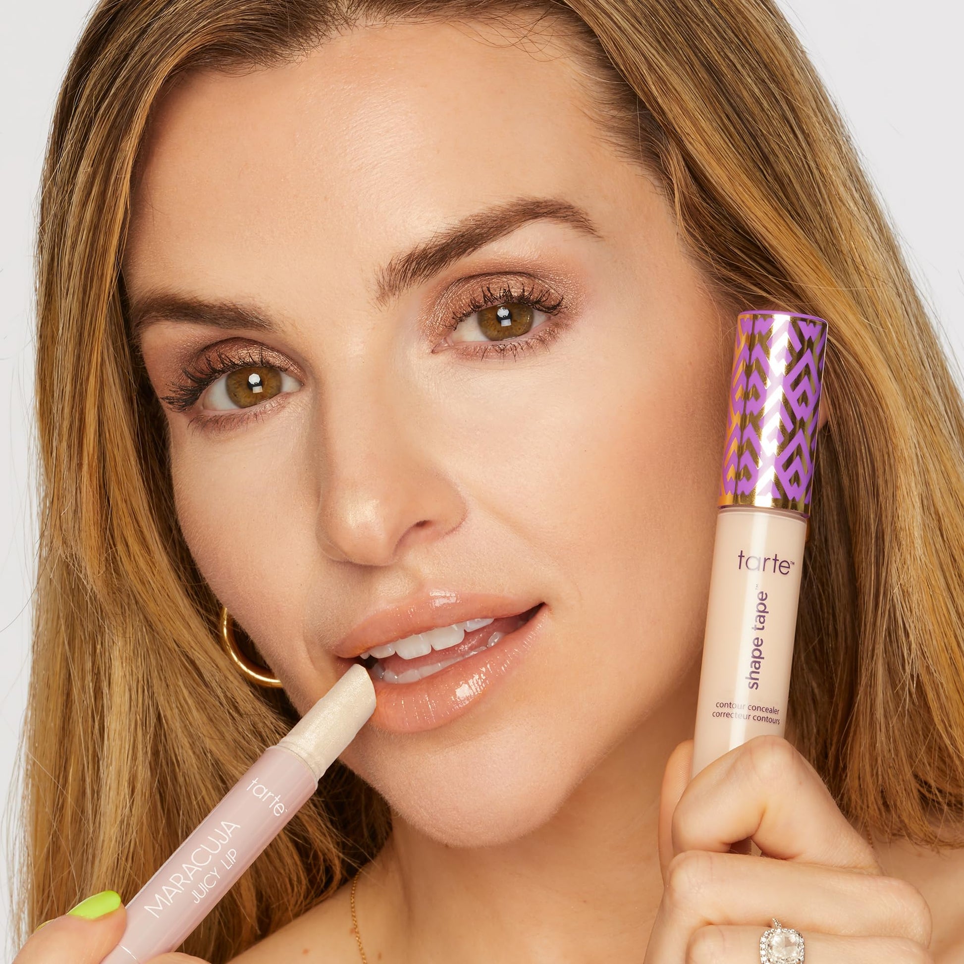 Tarte full coverage matte concealer texture and consistency detail