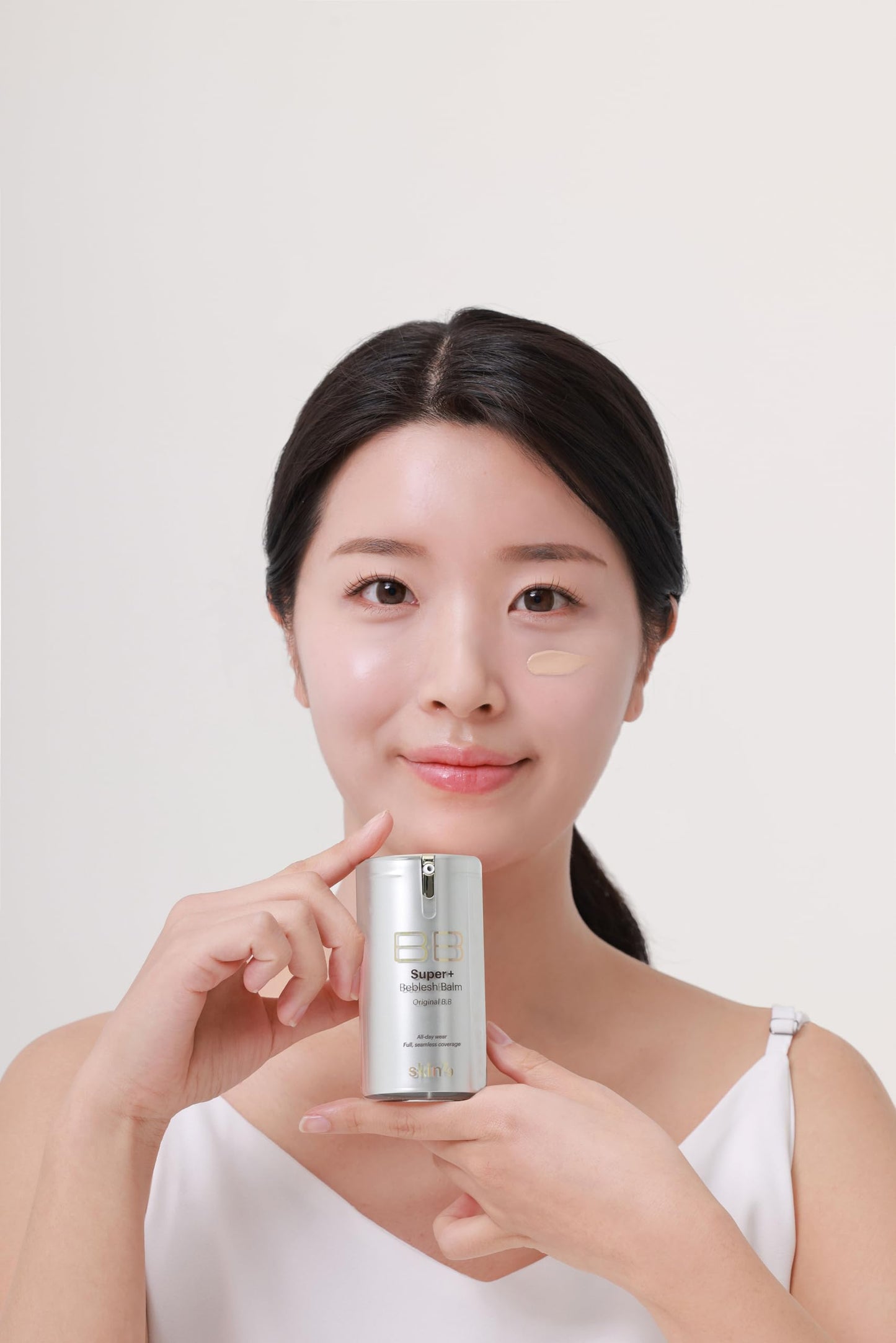 Skin79 Natural Beige Number 21 BB cream texture swatch