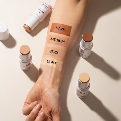 Before and after demonstration of sheer buildable coverage on skin with fine lines using Vibriance.
