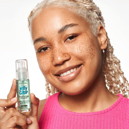 Essence Jelly Grip Hydrating Primer application on skin