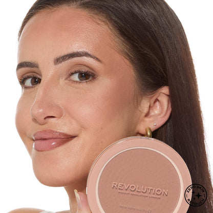 Revolution Beauty London 15g super sized matte bronzing powder compact