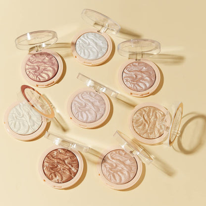 Top view angle of the vegan and cruelty free Reloaded highlighter compact container