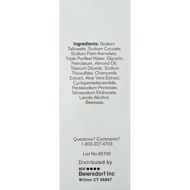 Dermatologist recommended Basis cleansing bar for body and face