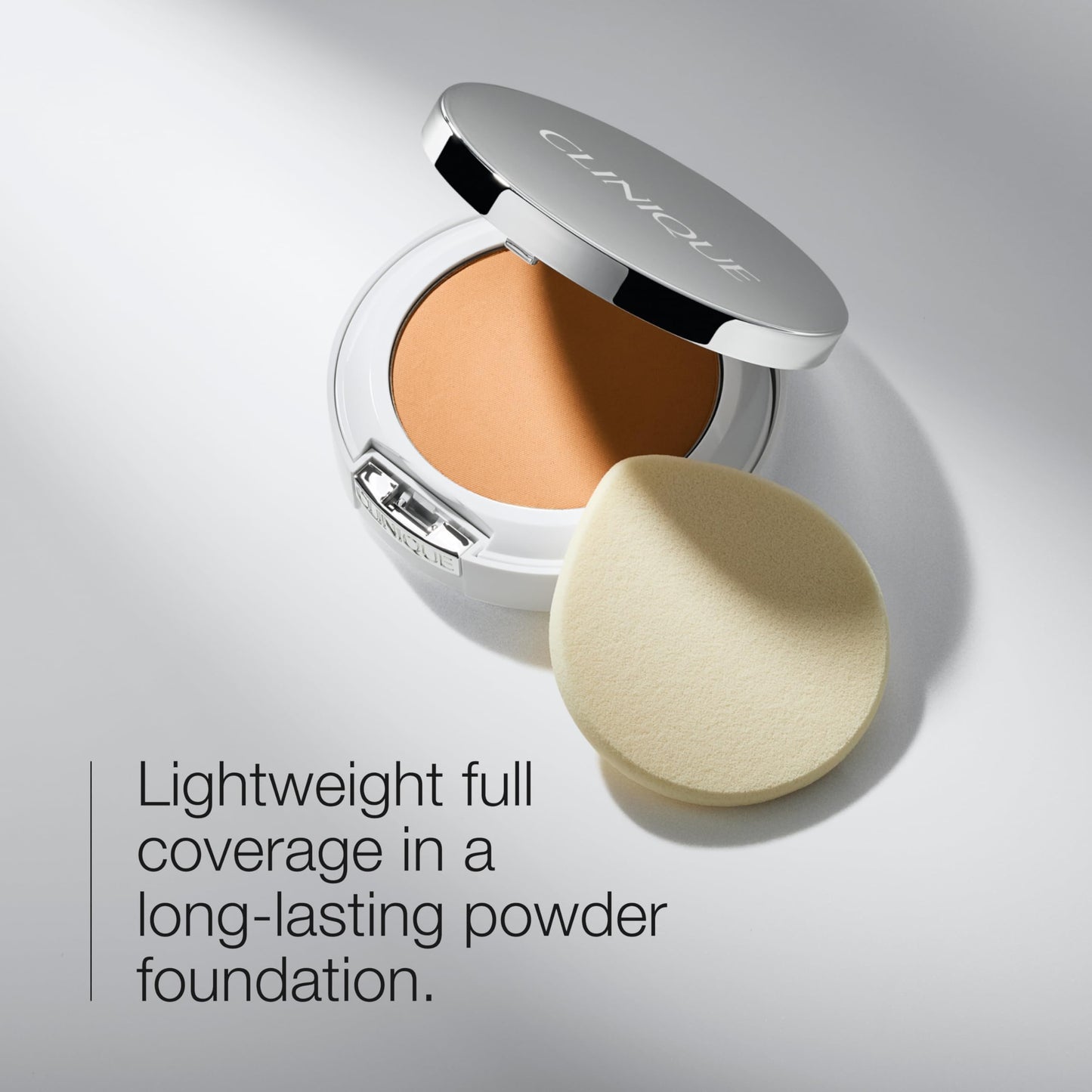 Texture swatch of Clinique Beyond Perfecting Powder
