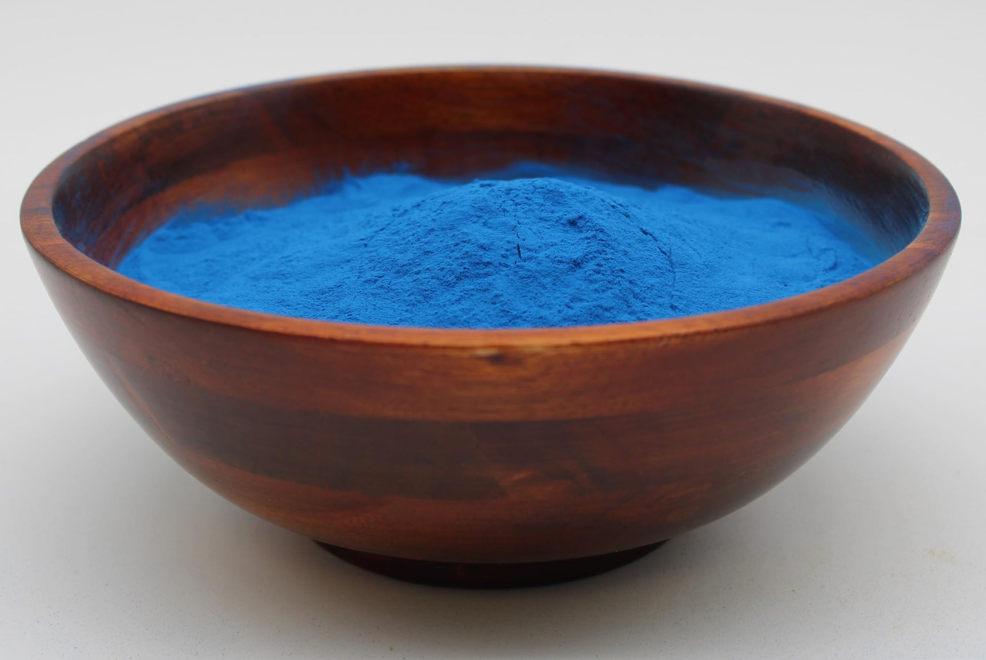 Rich phycocyanin extract powder for immune support and vegan lattes