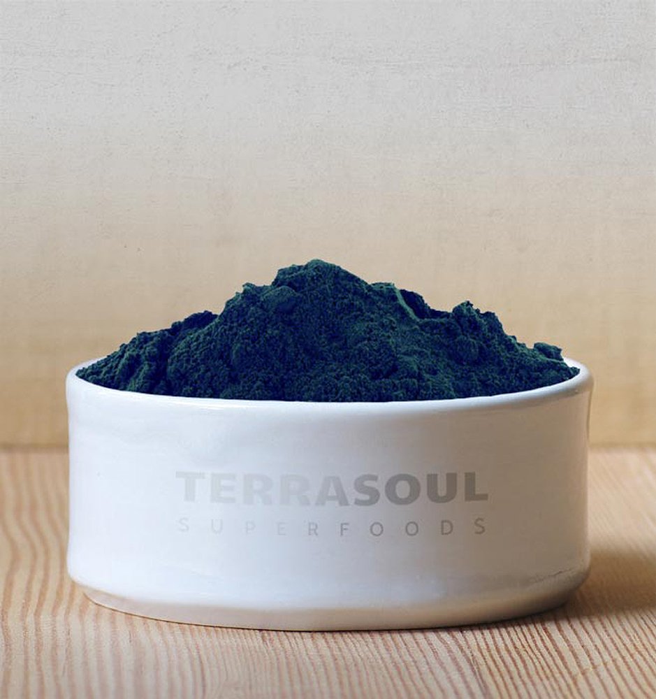 Six ounce pouch of Terrasoul Superfoods green superfood powder for detoxifying elixirs