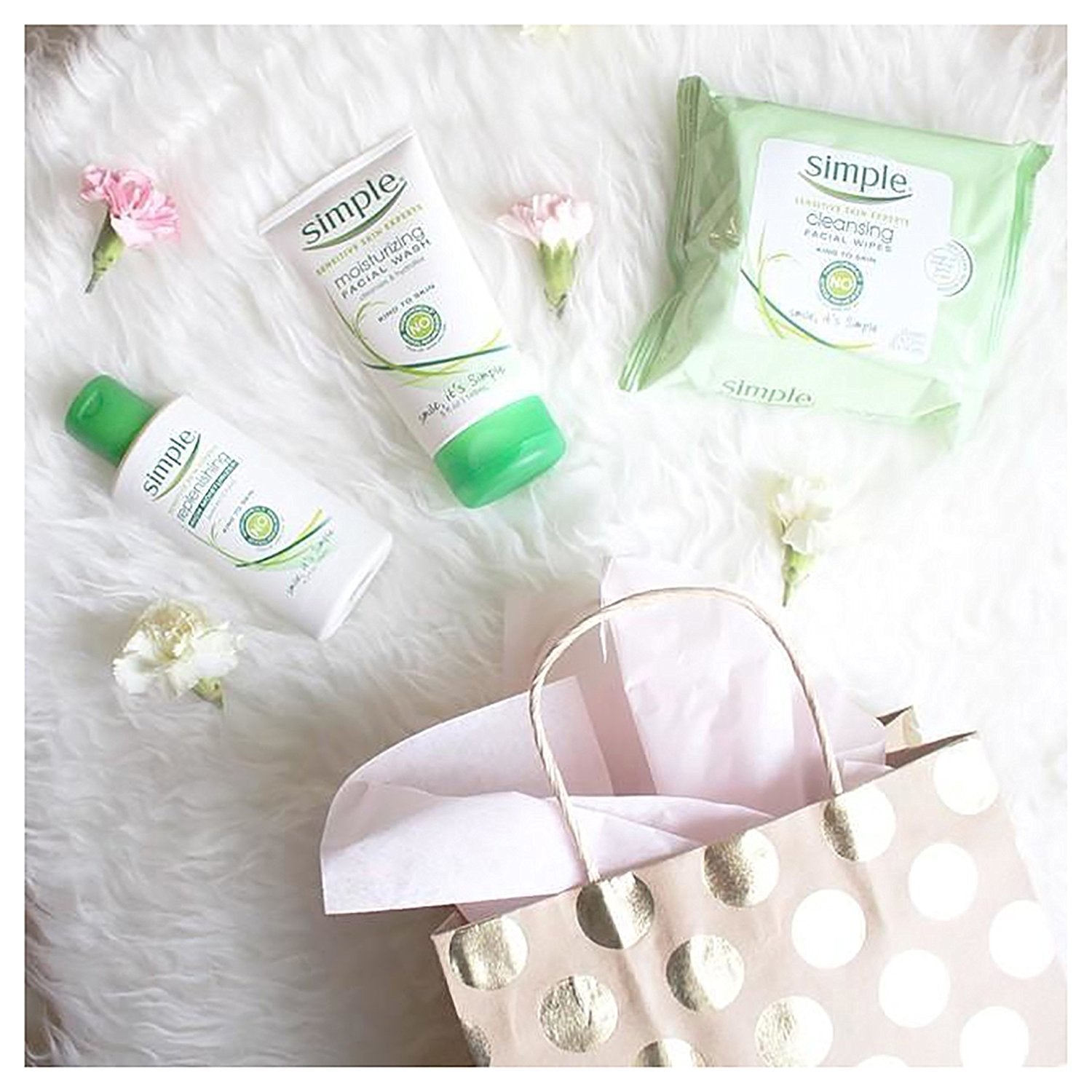 Simple Kind to Skin makeup remover wipes twin pack label detail