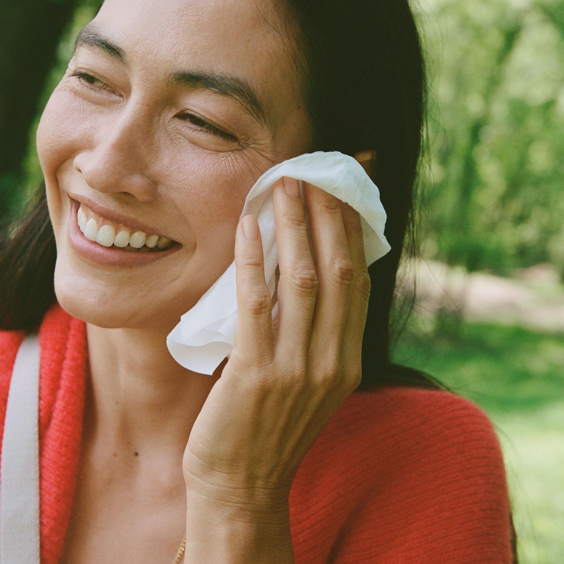 Ursa Major Essential Face Wipes ingredients and benefits label