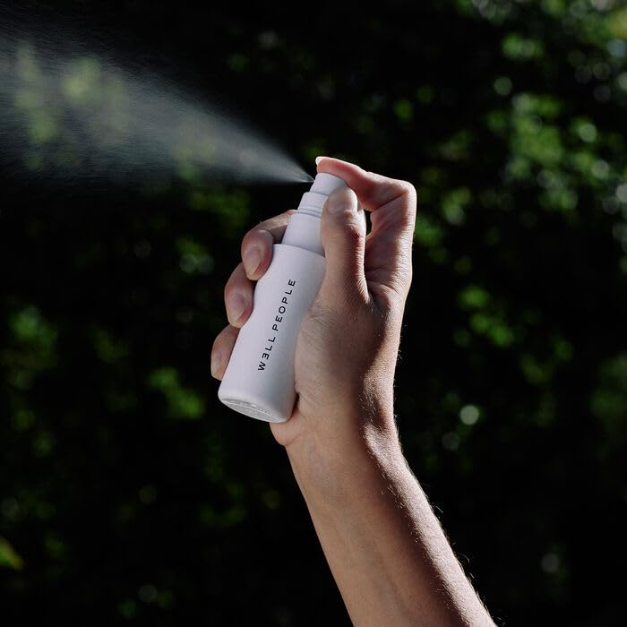 Well People 3-in-1 setting spray showing the fine mist nozzle tip.