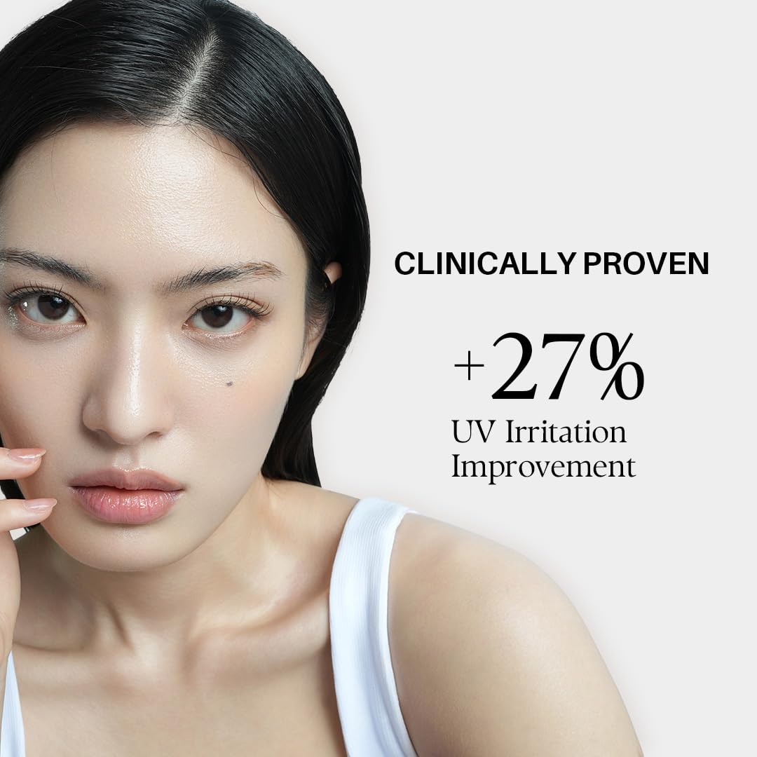 d'alba Piedmont White Truffle hydrating serum mist standing next to its protective outer product box