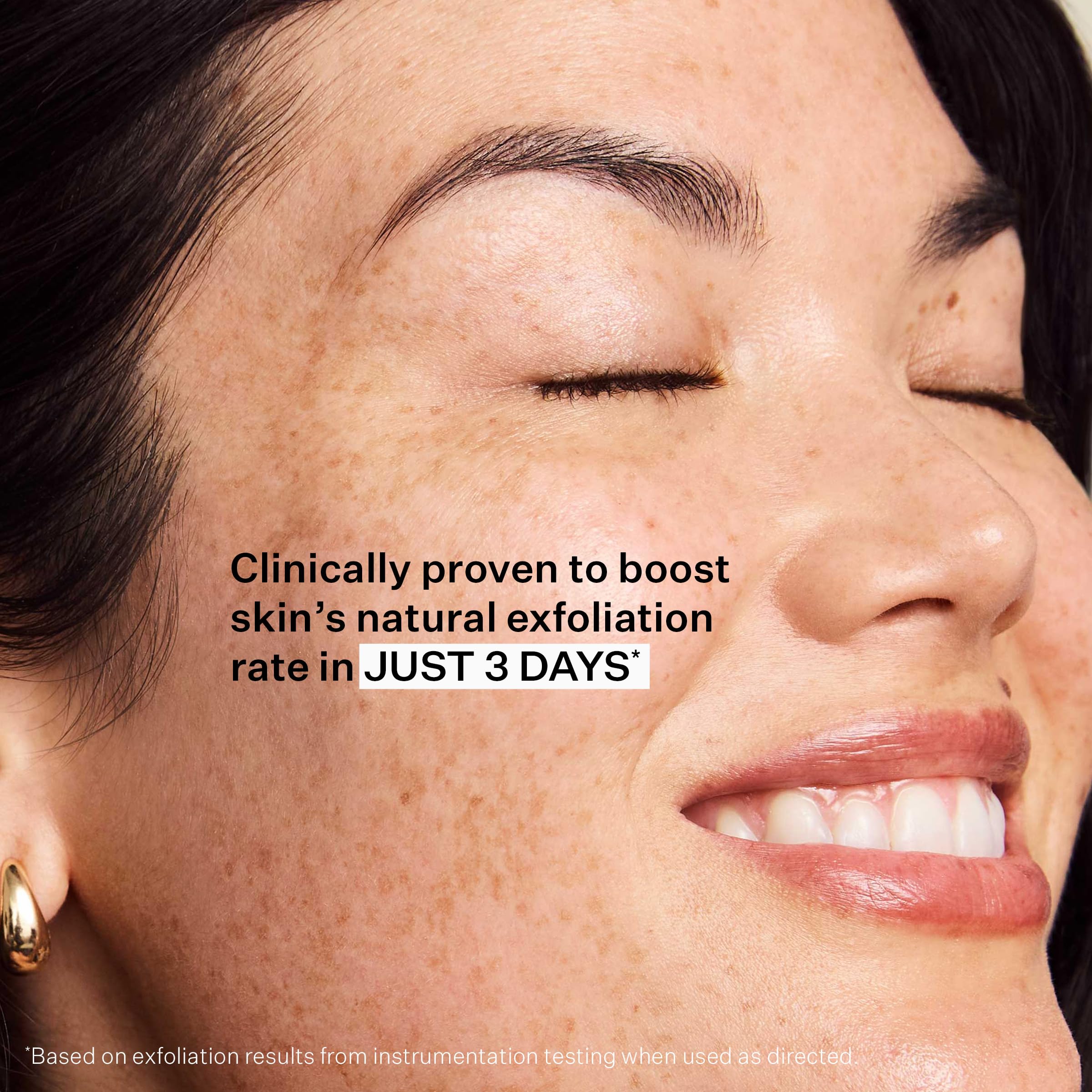 Texturized exfoliating face pads containing AHA BHA and PHA