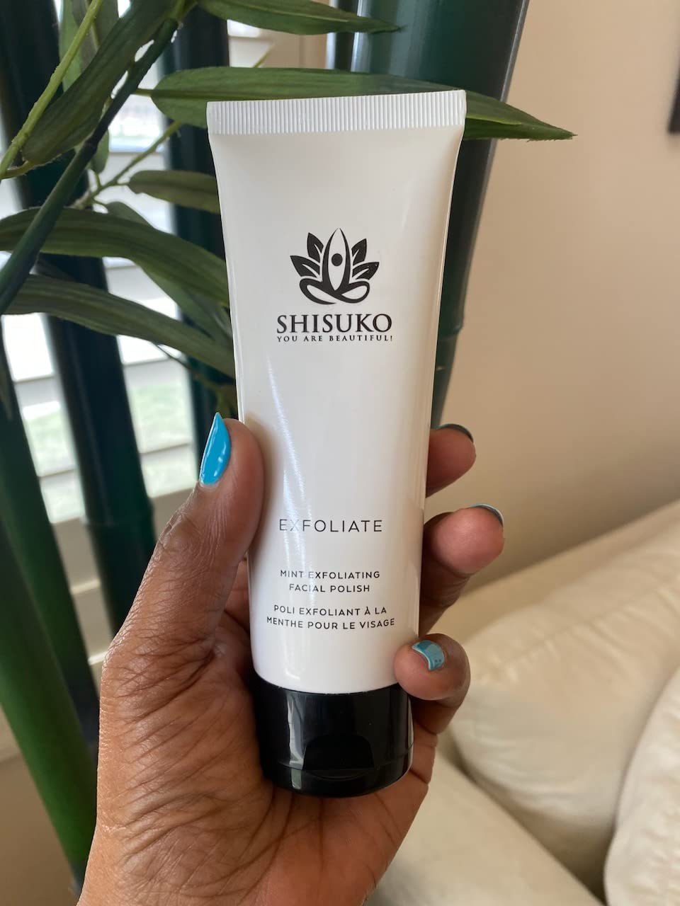 Shisuko Exfoliating Face Polish 2-in-1 cleanser packaging