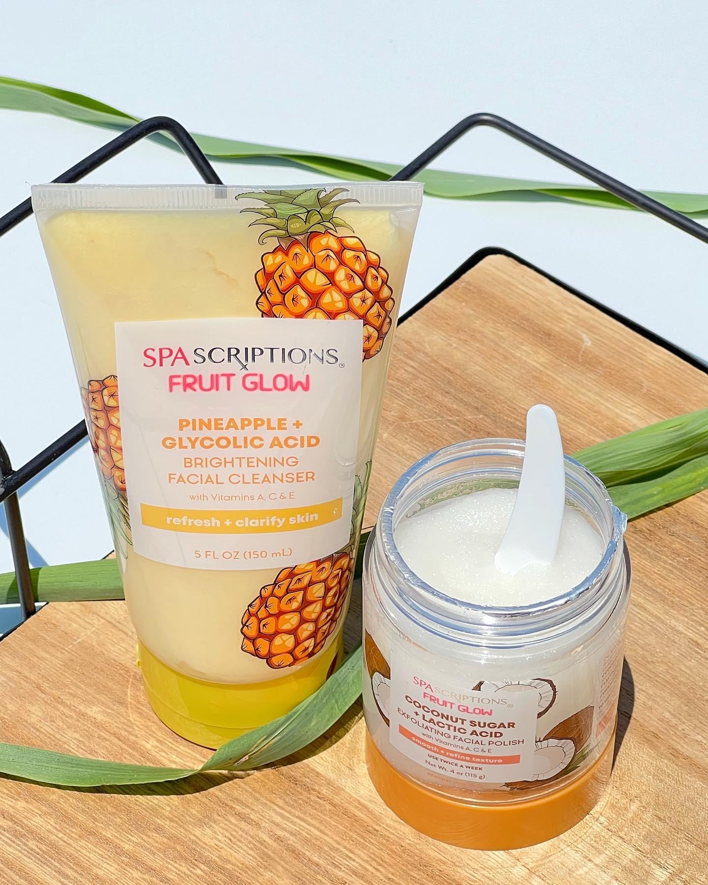 Texture of SpaScriptions Fruit Glow sugar scrub