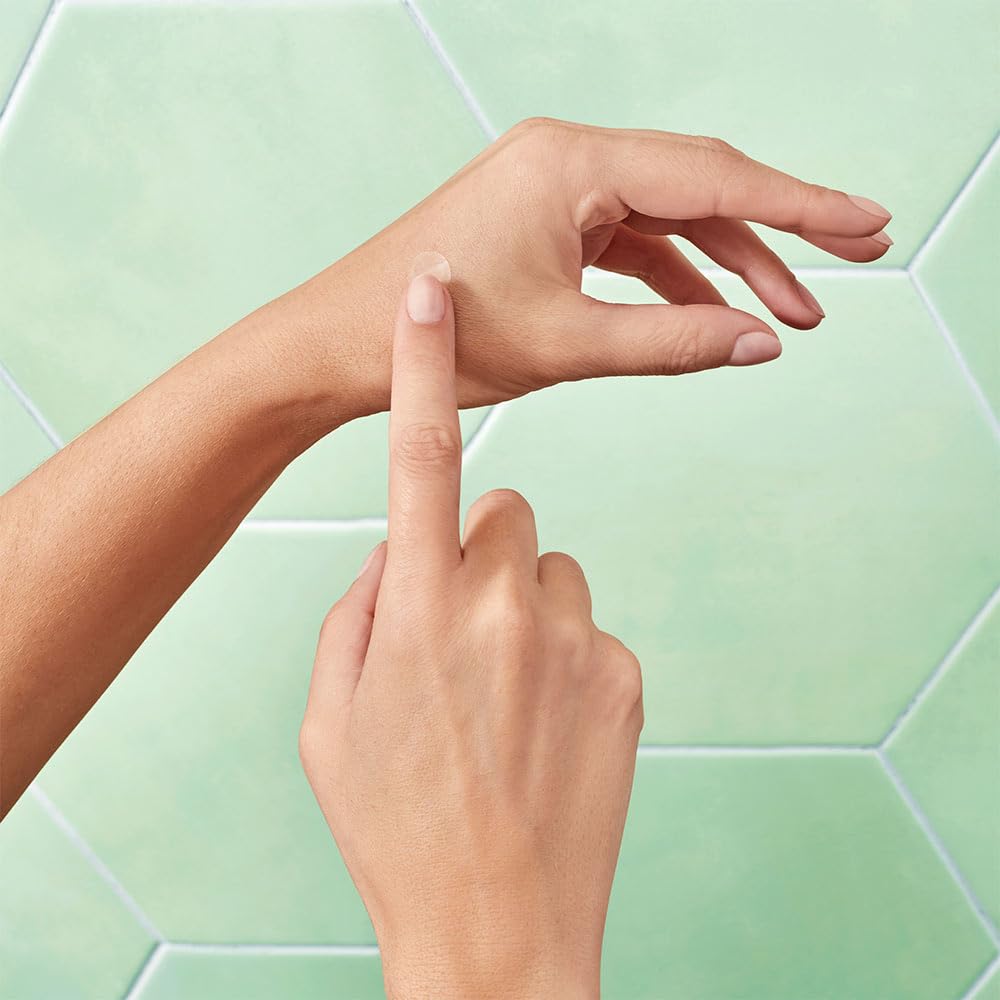 Dermatologist developed clear zit stickers for drawing out oil and impurities overnight