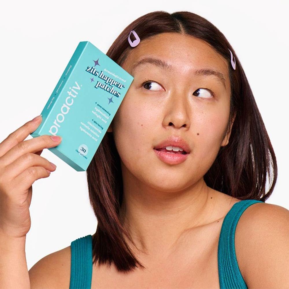 Close up of Proactiv medicated hydrocolloid covers containing niacinamide and hyaluronic acid