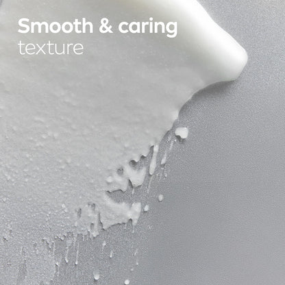 Back of Nivea Smoothness lip balm pack with ingredients