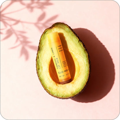 Brightening lip balm with turmeric and lemon extracts