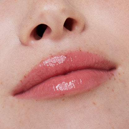 Essence What The Fake lip gloss lifestyle application