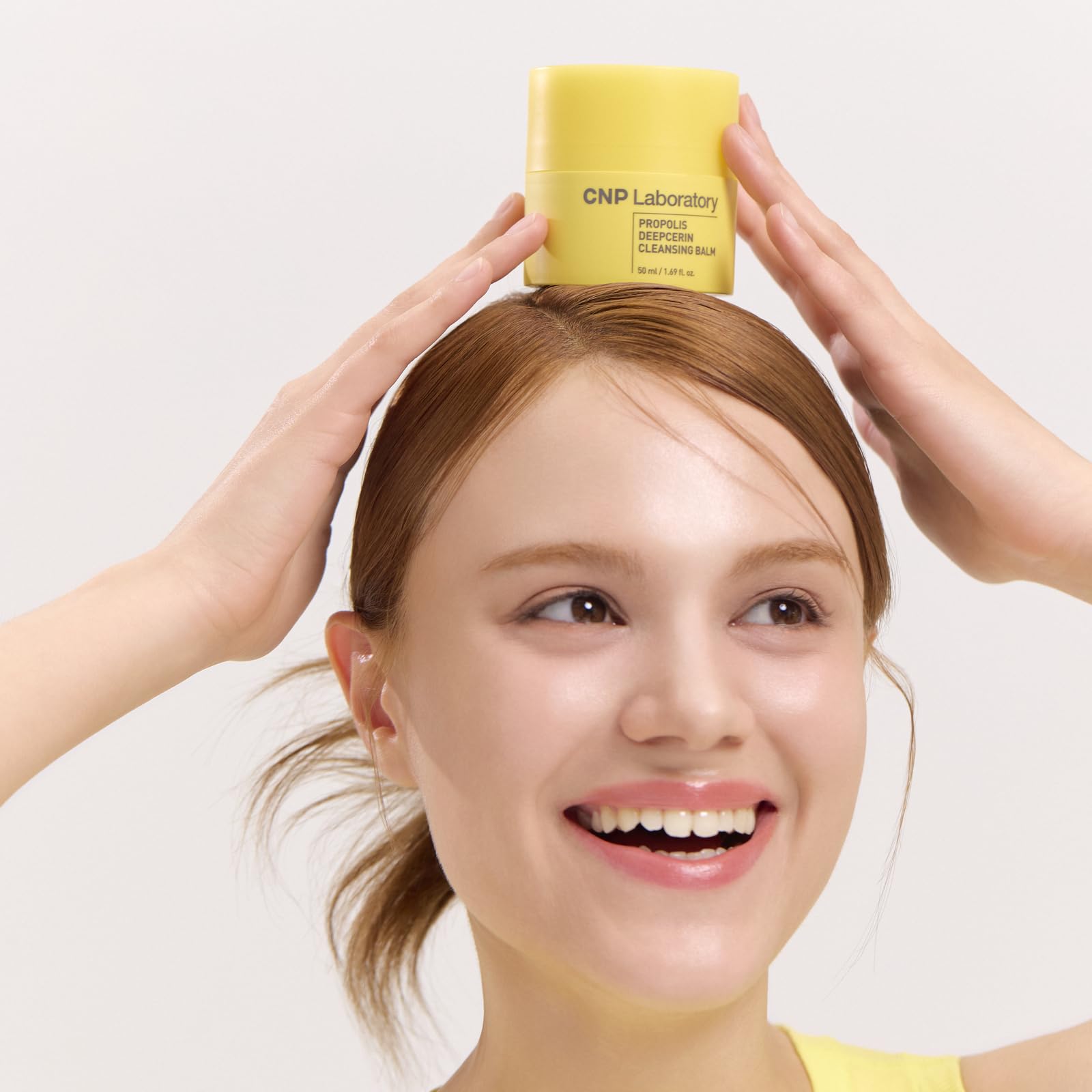 Texture of CNP Propolis Deepcerin Cleansing Balm on skin