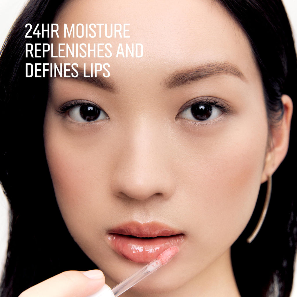 Bobbi Brown lip serum doe-foot applicator closeup