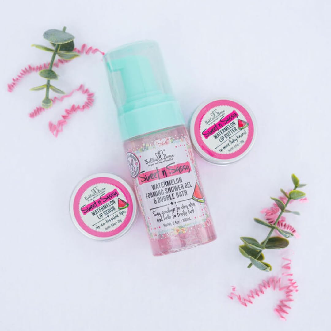 Bella and Bear lip scrub packaging and branding details