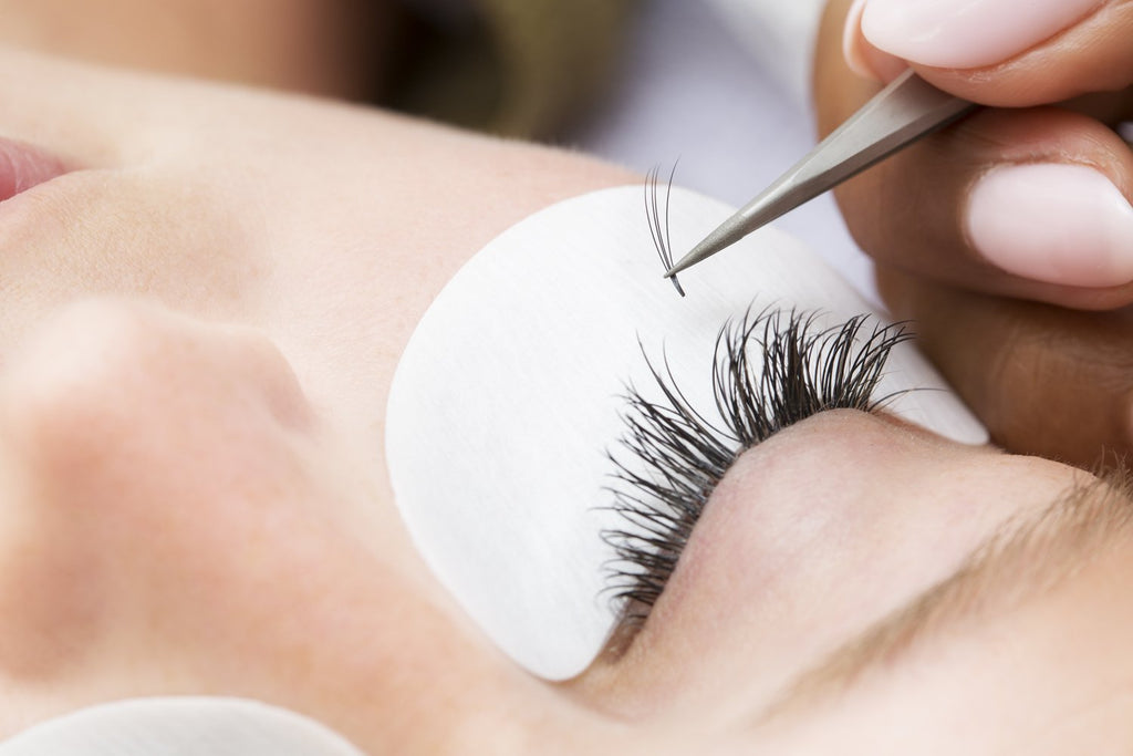Professional eyelash extension remover packaging details