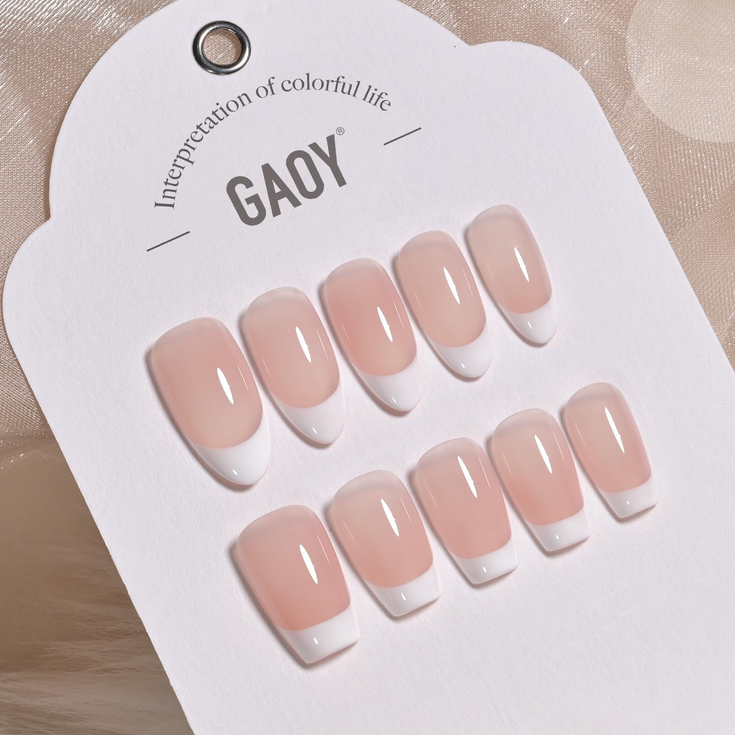 Hand demonstrating Gaoy nail art liner application