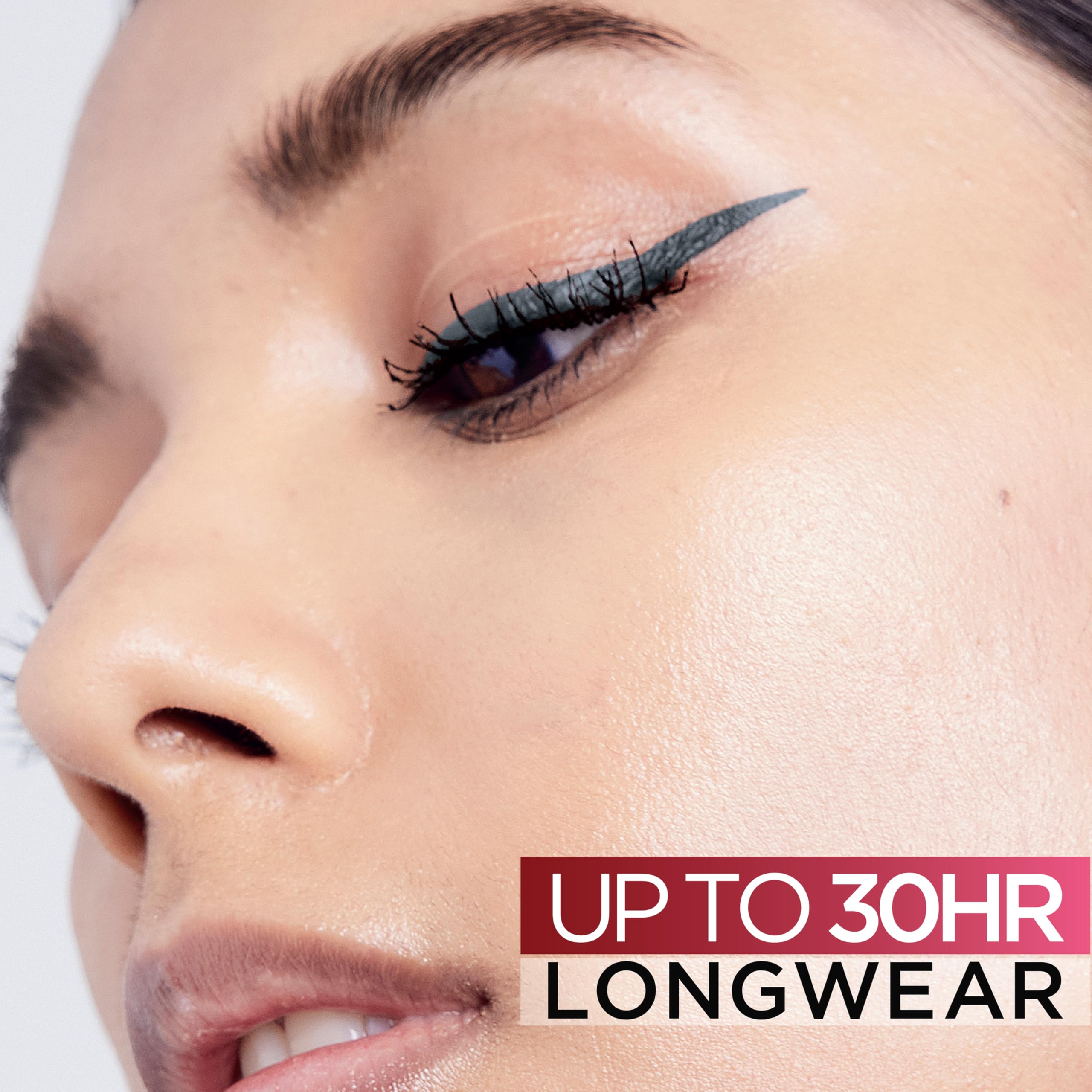 L'Oreal Paris Infallible liquid eyeliner showing the 0.4 mm precise felt tip