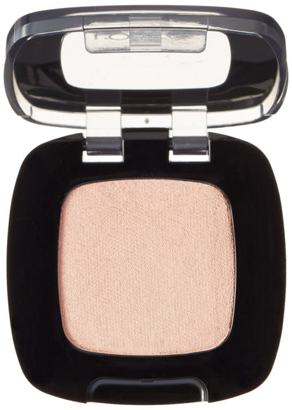 Open compact of L'Oreal Paris Little Beige Dress shimmer eyeshadow