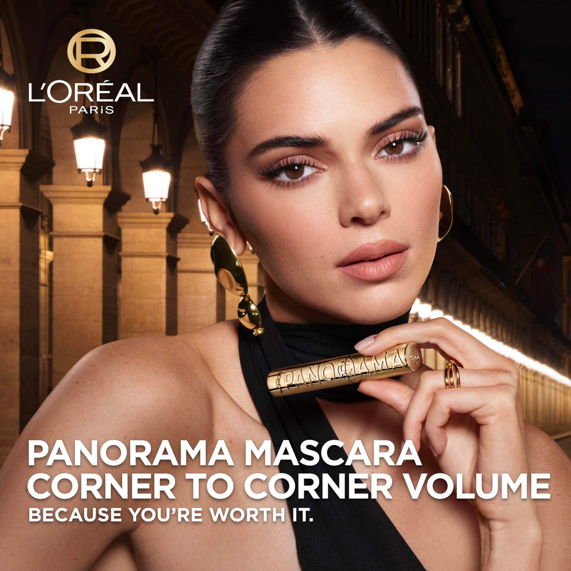 L'Oreal Paris Panorama Washable Mascara wand showing multi-level bristles