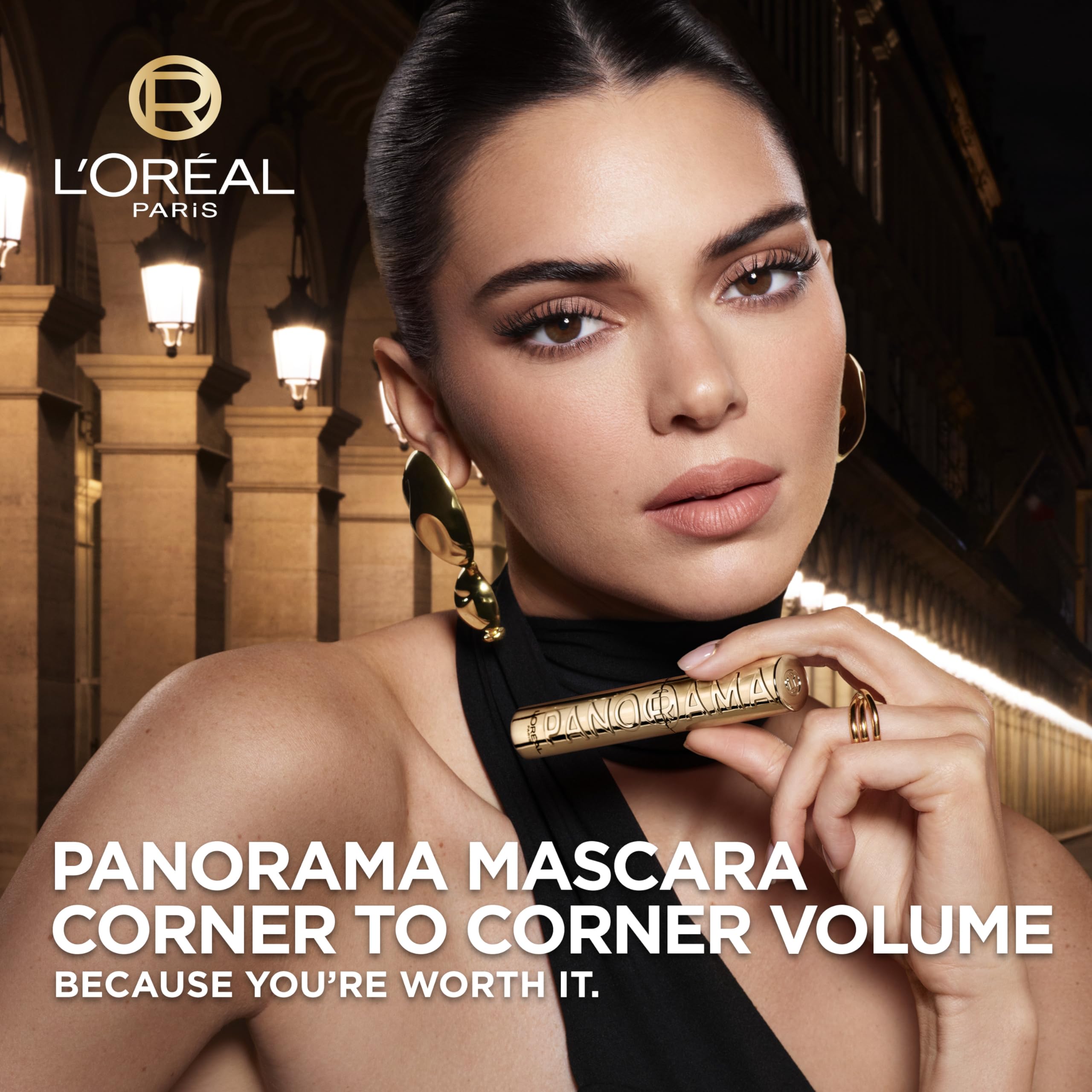 L'Oreal Paris Panorama Washable Mascara wand showing multi-level bristles
