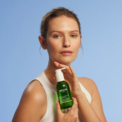 Weleda Makeup Removing Cleansing Oil 150ml texture demonstration