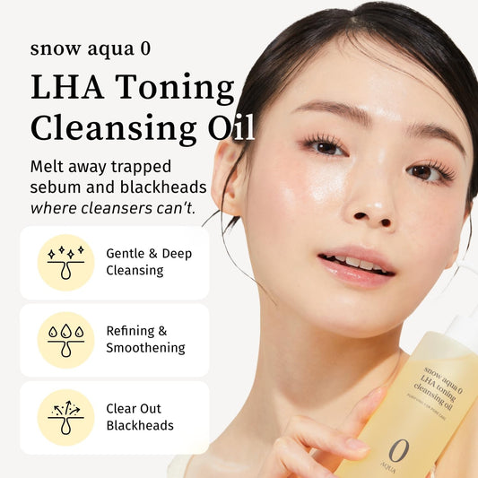 Nooni Snow Aqua Ginseng Deep Cleansing Oil showing texture on hand