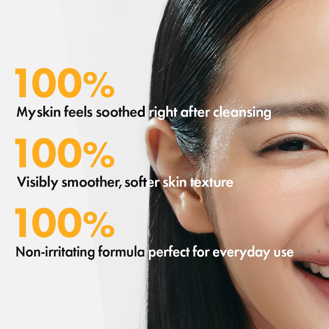 Texture demonstration of Hanskin PHA oil cleanser