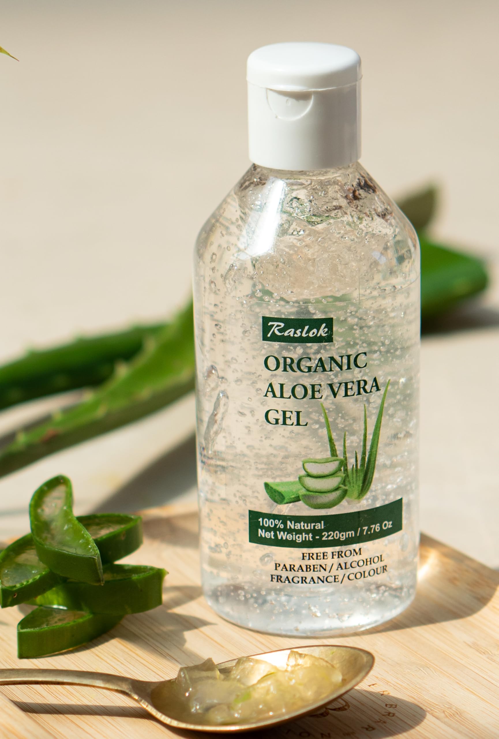 Texture and consistency of Raslok organic aloe vera gel