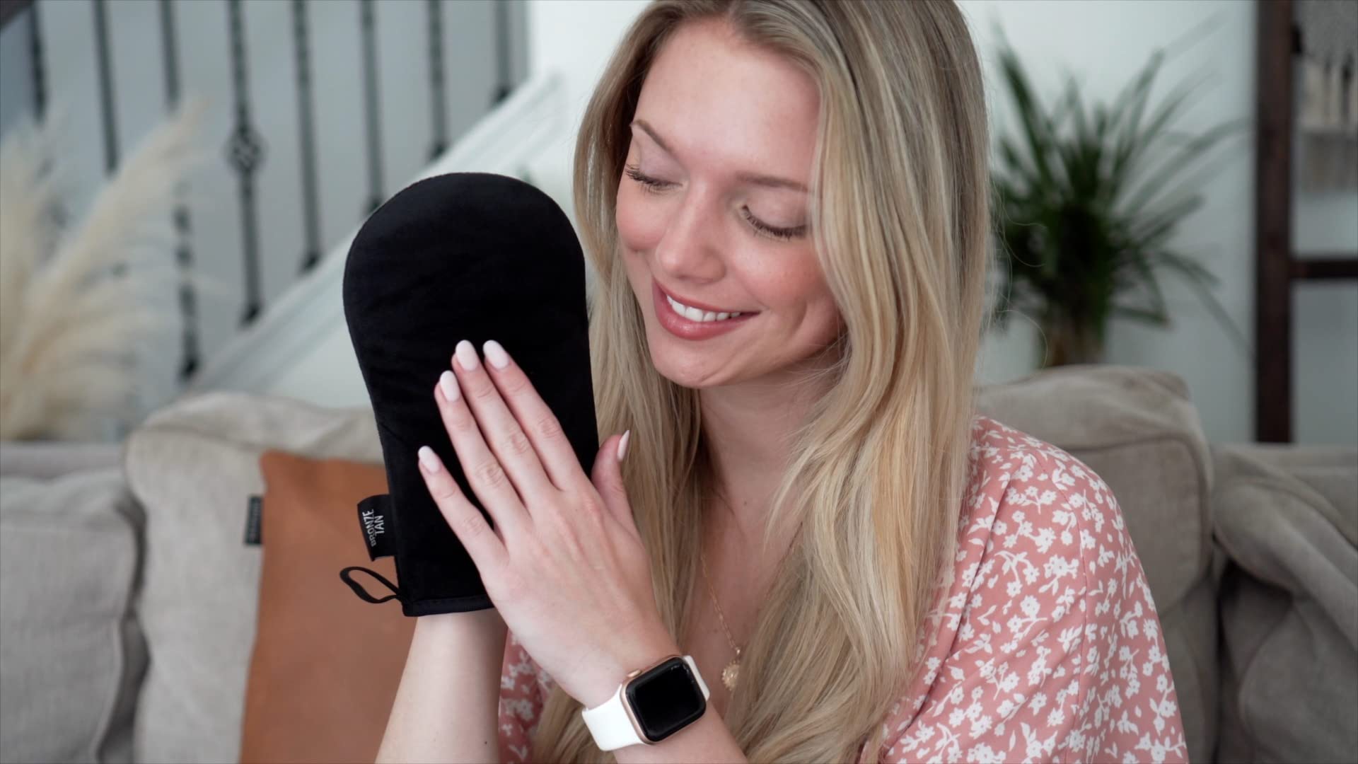 Existing Beauty reusable tanning mitt packaging