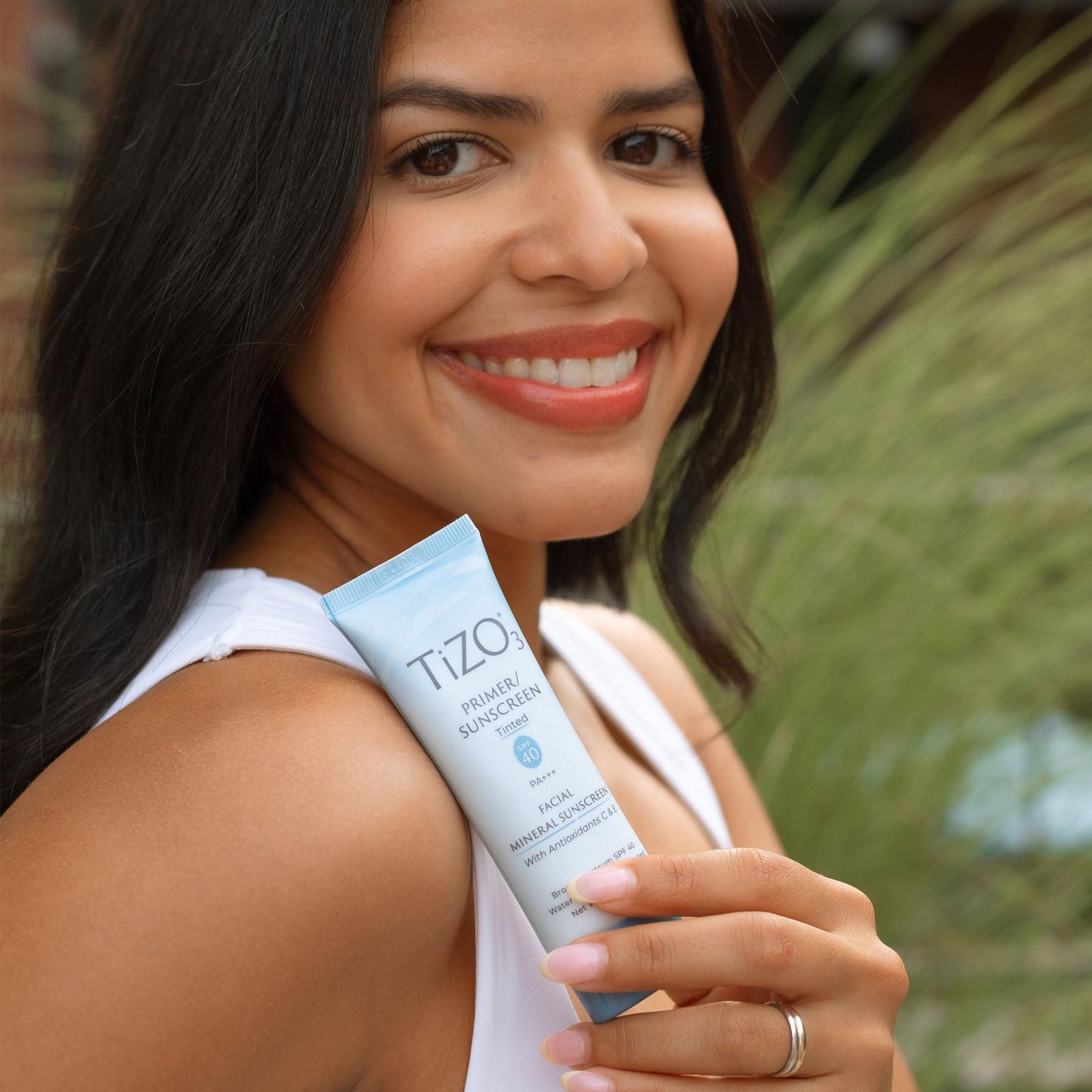 Tizo3 tinted sunscreen matte finish swatch