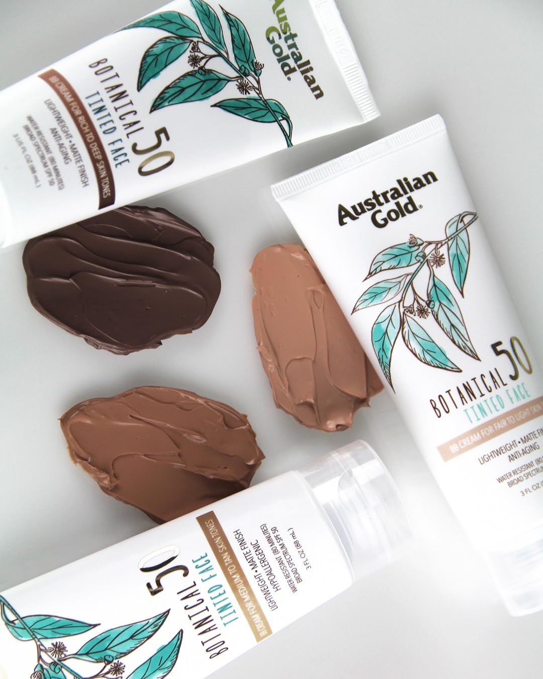 Australian Gold Botanical Tinted Face Lotion application