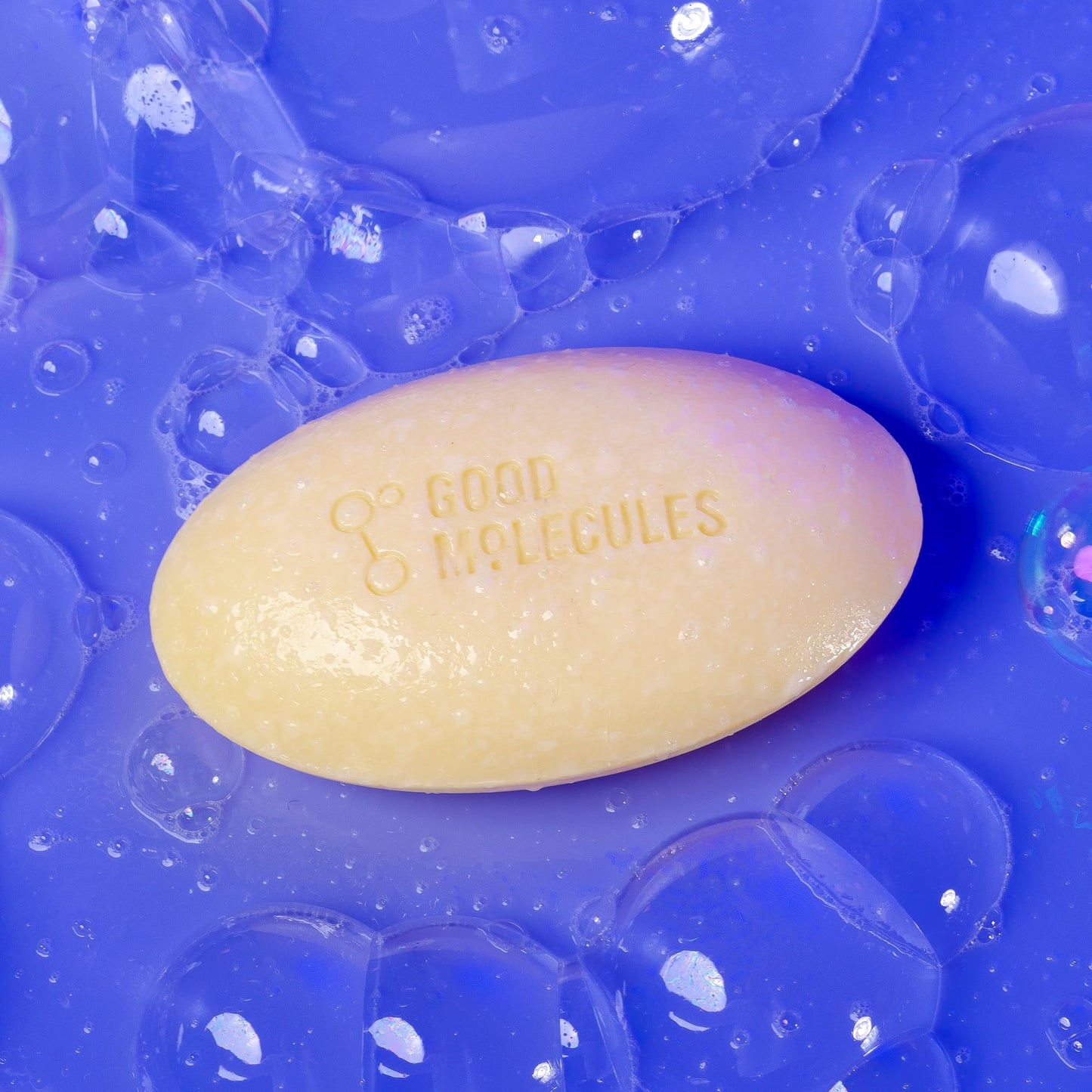 Good Molecules macadamia and sweet almond oil face bar side angle profile
