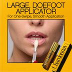 Vacation Chardonnay Lip Oil lifestyle application shot