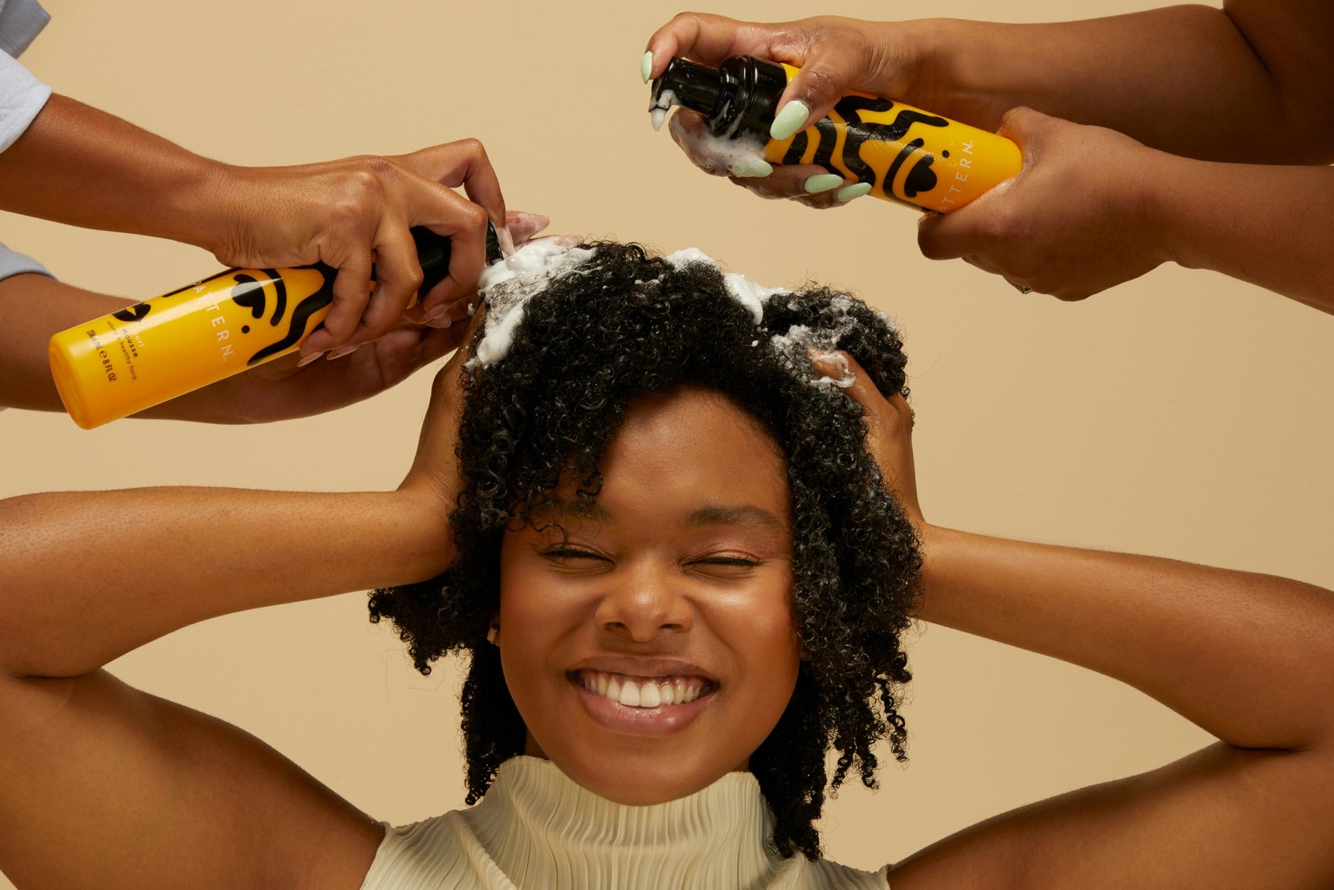 Flake free touchable hold styling foam for natural hair wash and gos